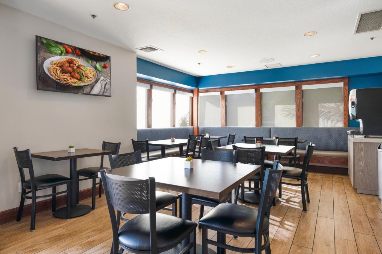 Chase Suites Brea-Fullerton - North Orange County Εξωτερικό φωτογραφία